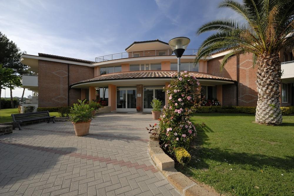 Villaggio Turistico La Cecinella Marina di Cecina Exterior foto