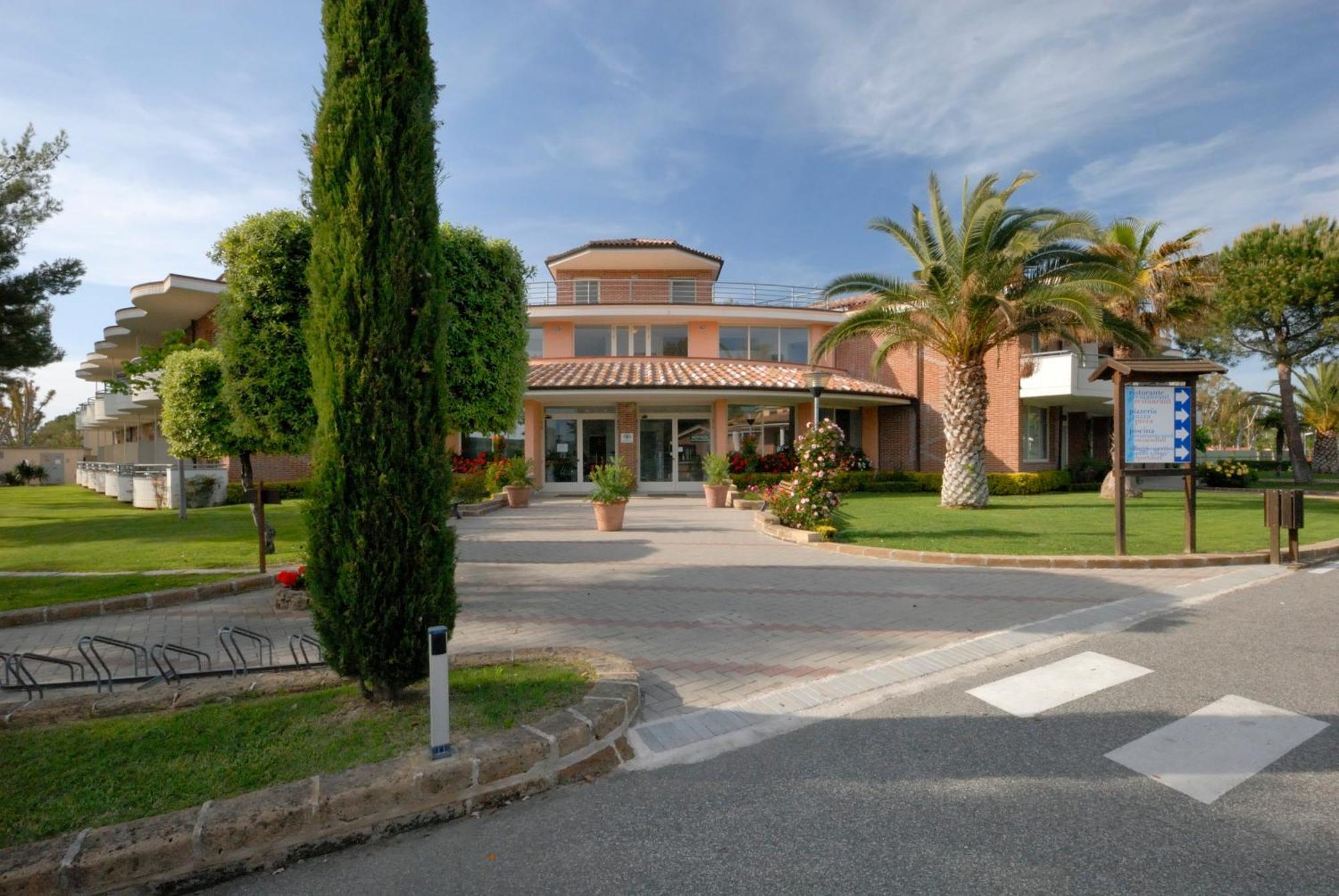 Villaggio Turistico La Cecinella Marina di Cecina Exterior foto