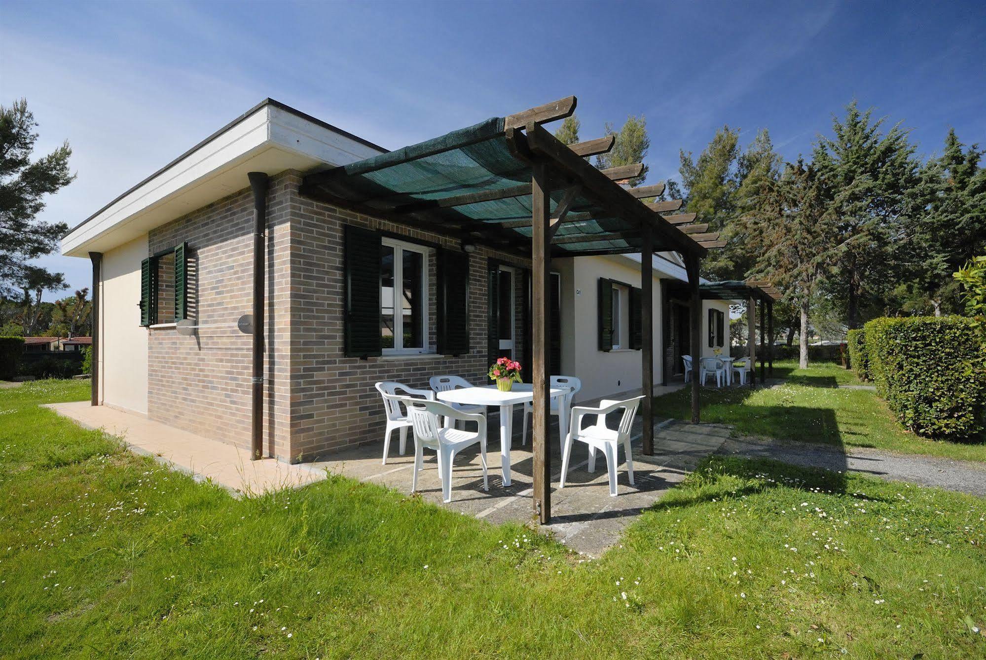 Villaggio Turistico La Cecinella Marina di Cecina Exterior foto