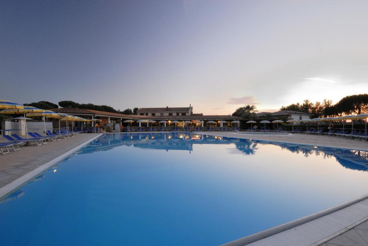 Villaggio Turistico La Cecinella Marina di Cecina Exterior foto